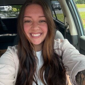 Meet your Posher, Ivy